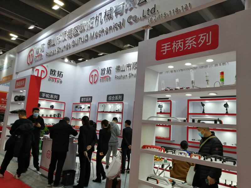 歐拓手輪廠家專業(yè)制造尼龍拖鏈，內(nèi)波手輪,背波紋手輪,橢圓拉手,膠木拉手,方形拉手